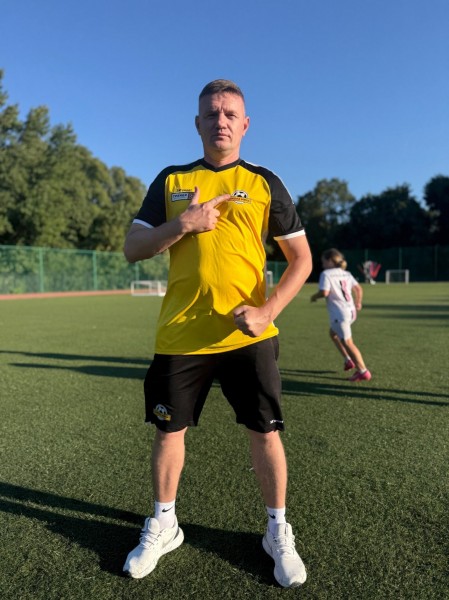 Тренер футбольной школы для детей Школа мяча 16.jpg