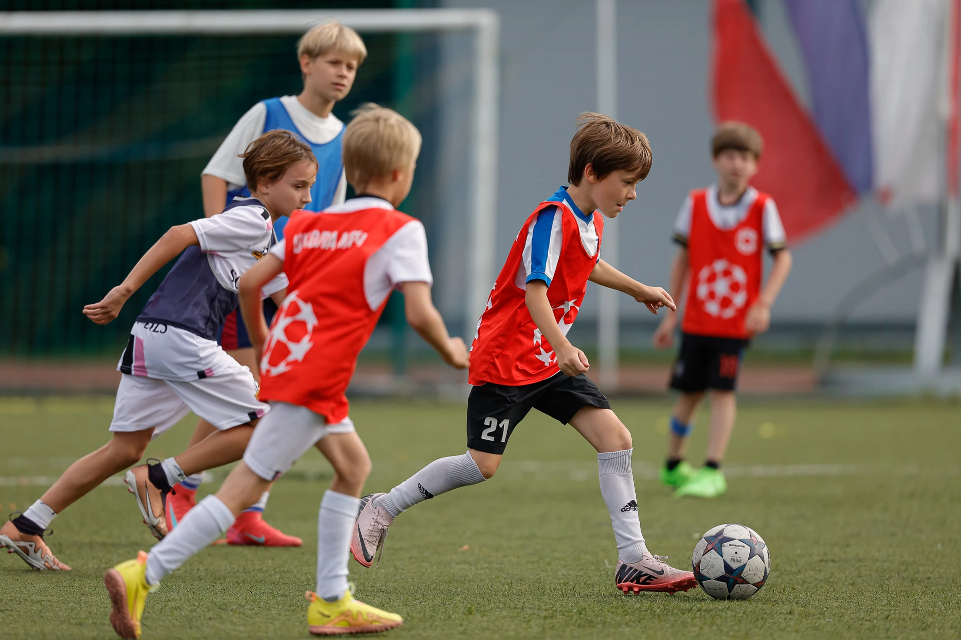 Правила мини-футбола: основные положения и различия между взрослыми и детскими соревнованиями