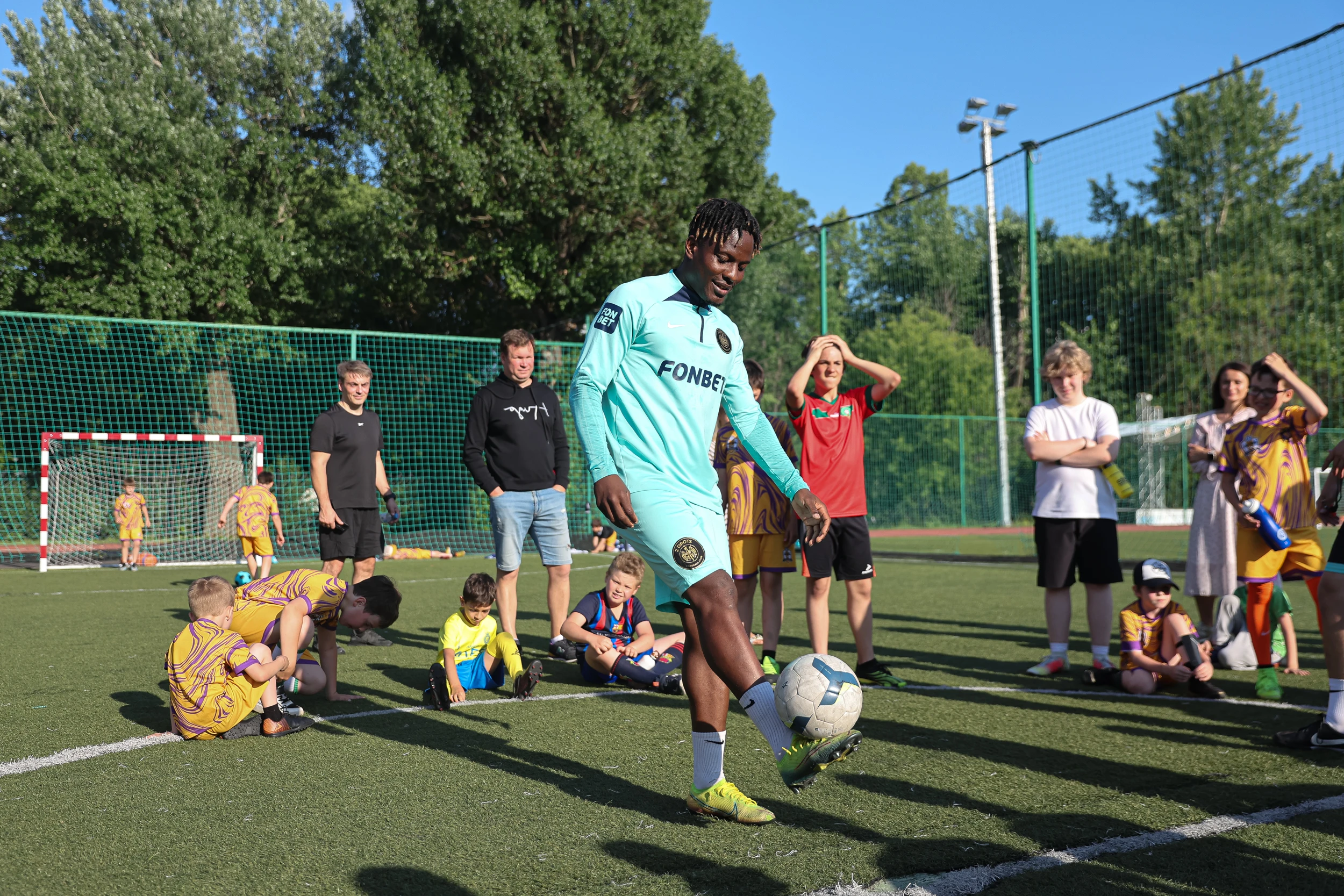 Чеканка мяча – подробное руководство для детей и начинающих