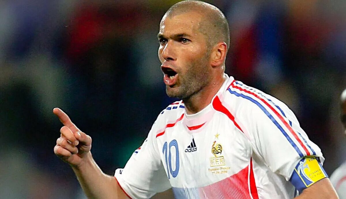 Фото футболиста Зинедин Зидан